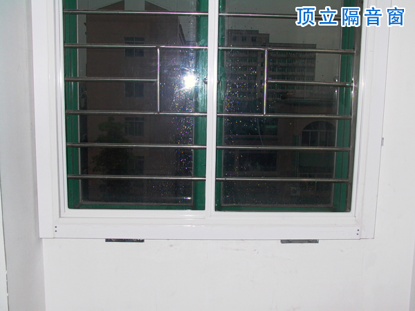 无窗台型